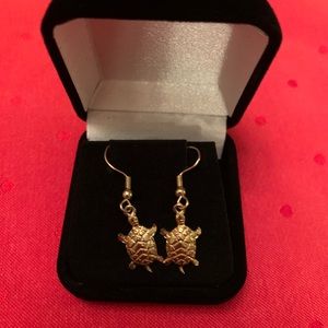 🔥3 for $20🔥Turtle earrings